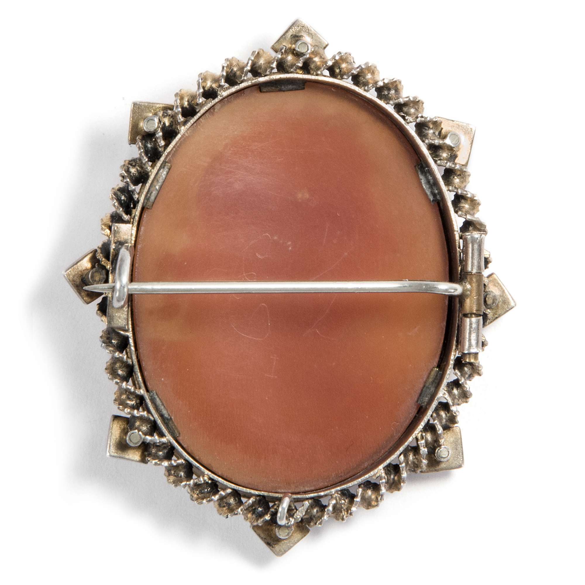 598433-hofer-antikschmuck-Antike-Brosche-mit-Mus_2
