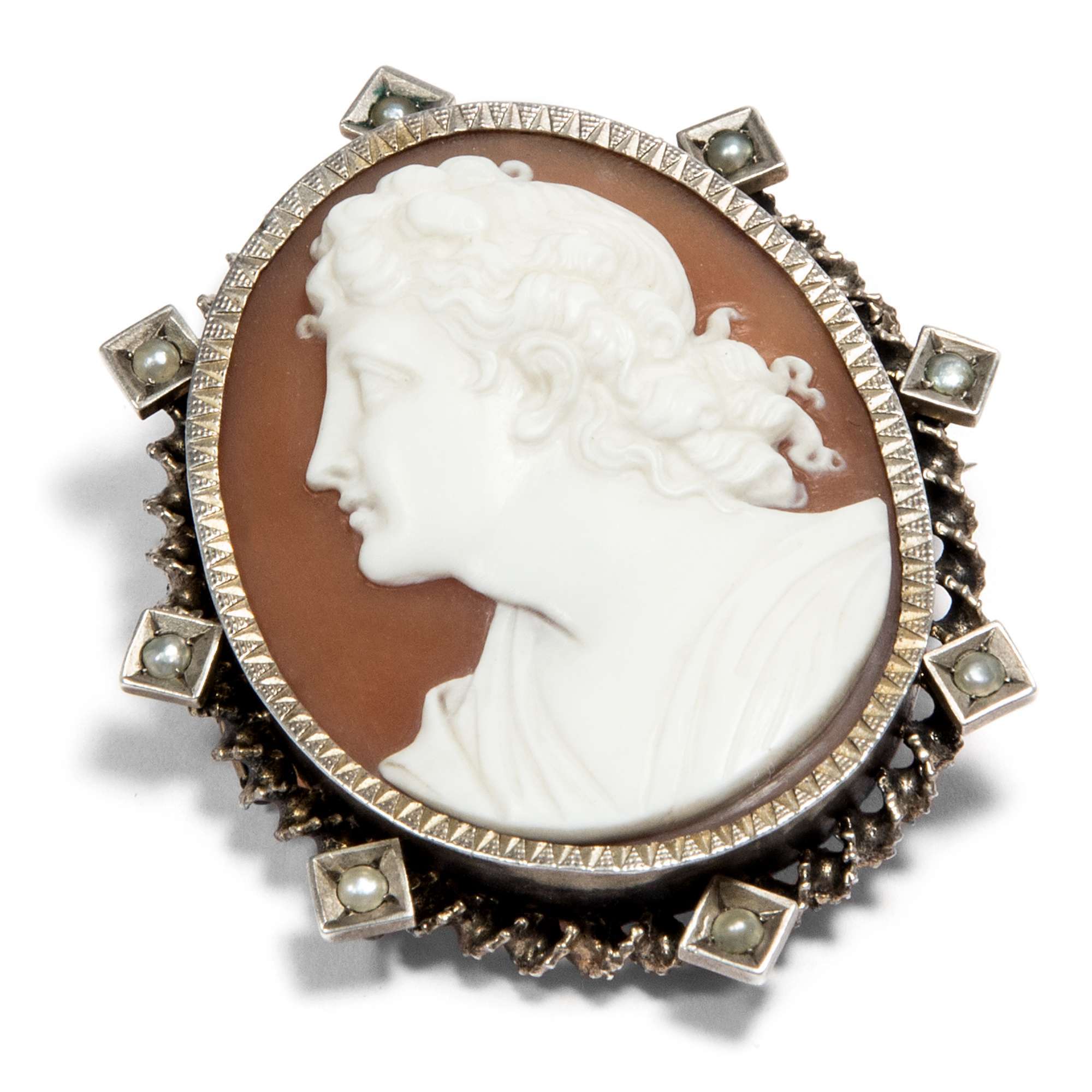 598433-hofer-antikschmuck-Antike-Brosche-mit-Mus_3