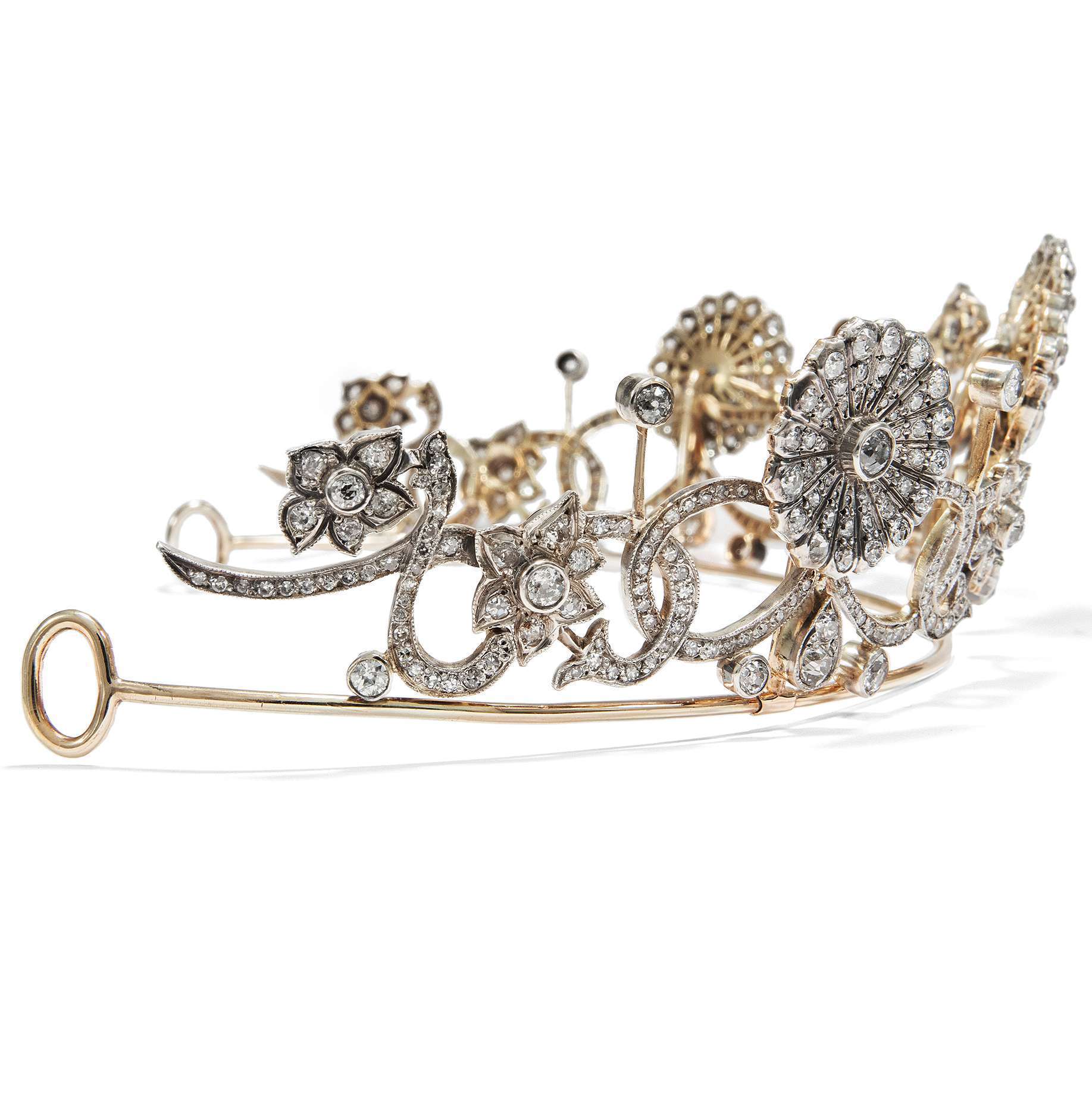 605131-hofer-antikschmuck-Prachtvolles-Diadem-mit-16-76-ct-Diamanten-in-Gold-und-Silber-um-1890-Ewiger-Blumenkranz_2