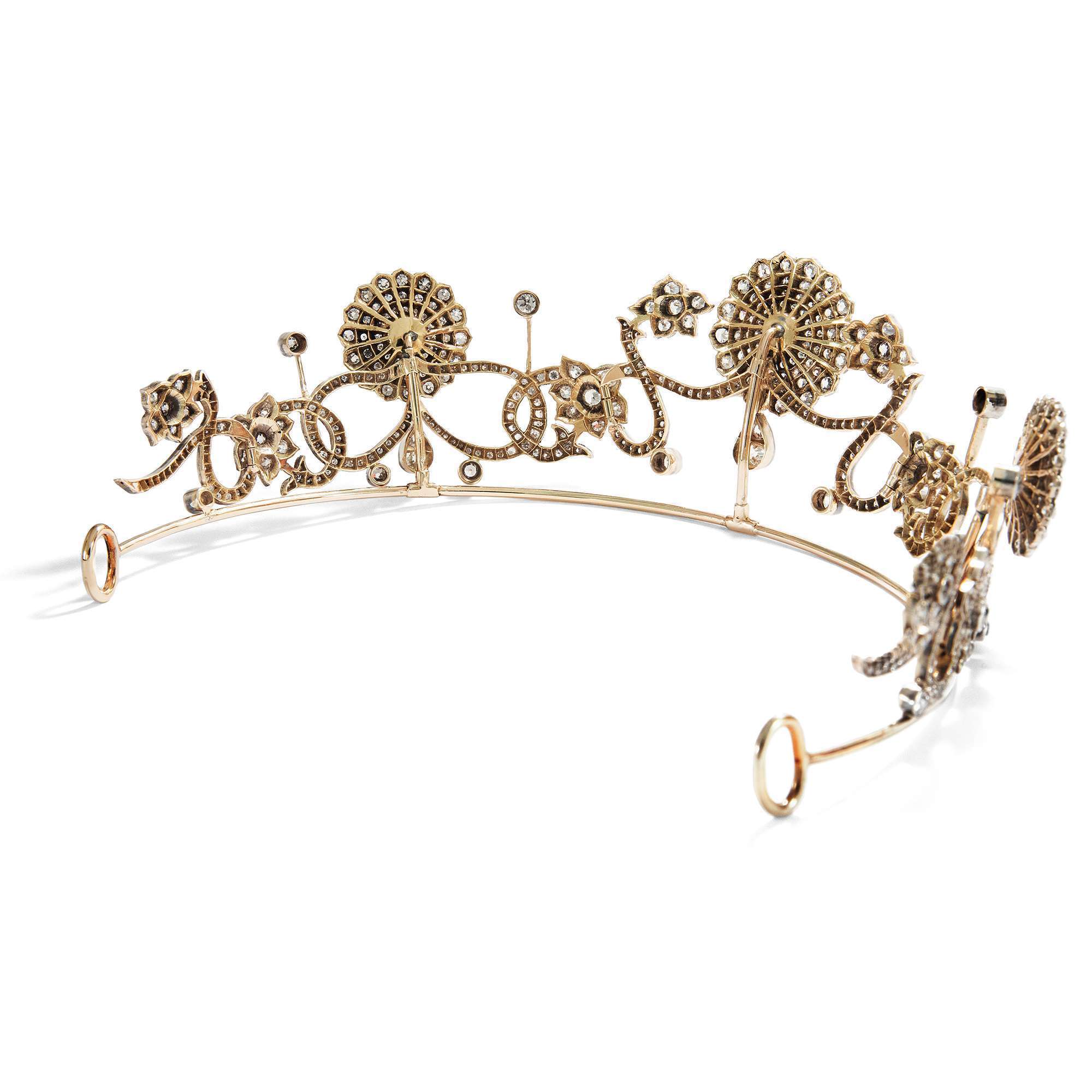 605131-hofer-antikschmuck-Prachtvolles-Diadem-mit-16-76-ct-Diamanten-in-Gold-und-Silber-um-1890-Ewiger-Blumenkranz_3