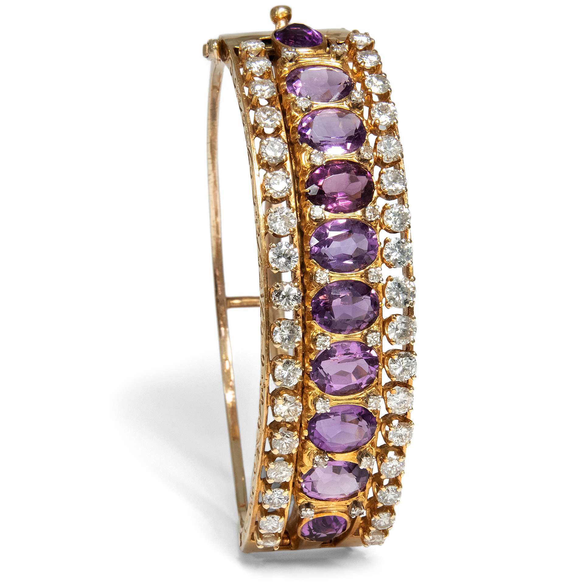610320-hofer-antikschmuck-Kostbares-vintage-Armreif-mit-Amethysten-und-Diamanten-um-1970-Kraft-der-Farben