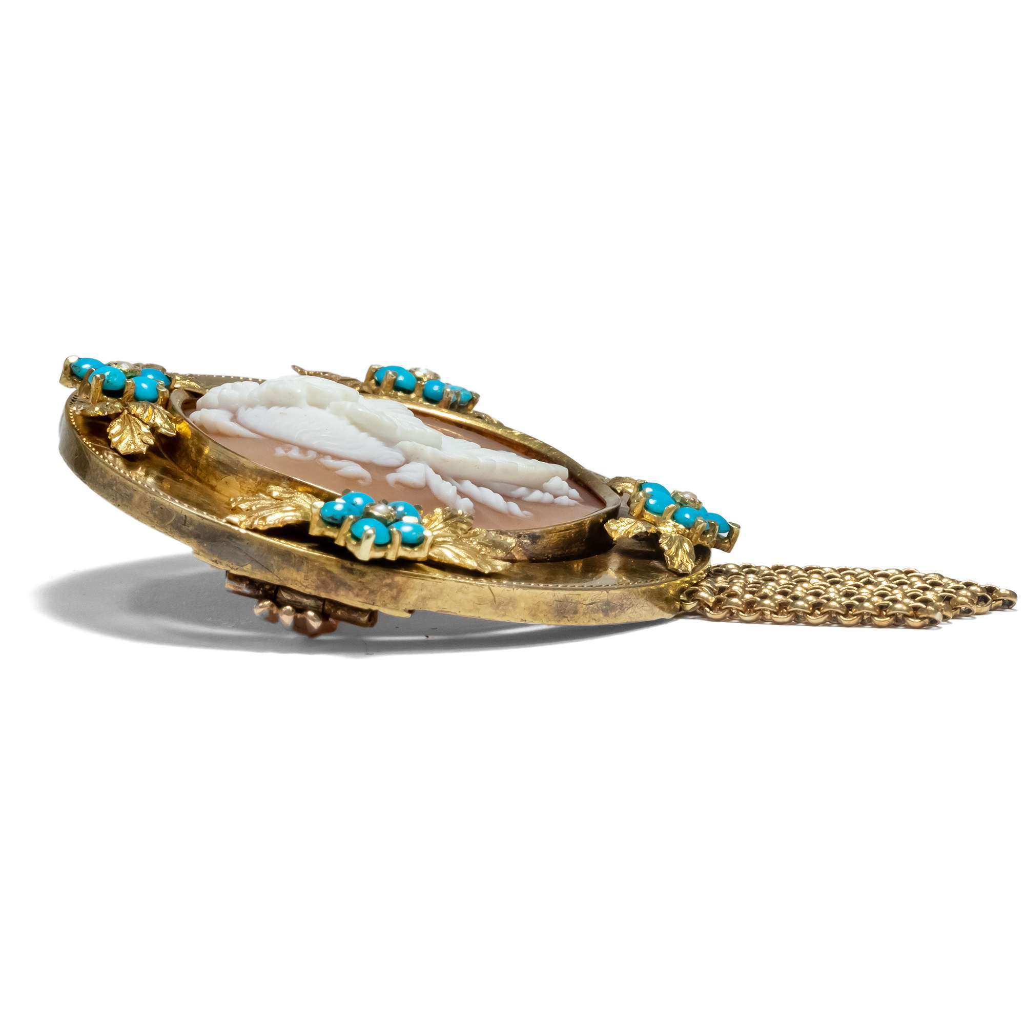 618193-hofer-antikschmuck-Antike-Demi-Parure-mit-Muschelgemmen-in-Gold-oesterreich-Ungarn-um-1870-Weinlaub-und-Vergissmeinnicht