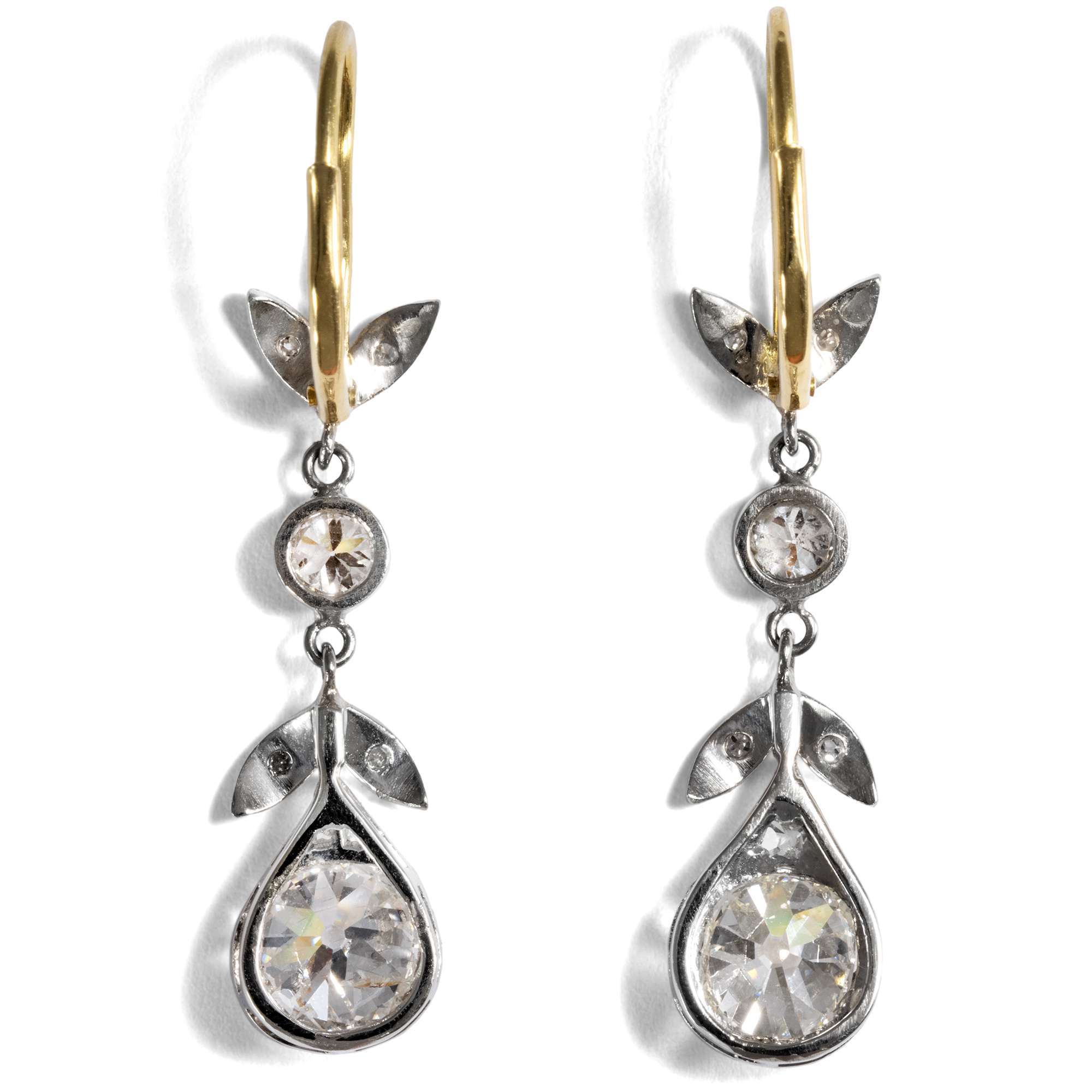 618557-hofer-antikschmuck-Prachtvolle-Ohrringe-mit-3-41-ct-Altschliff-Diamanten-in-Gold-und-Platin-um-1910-und-spaeter-Der-erste-Ball-der-Saison-_2