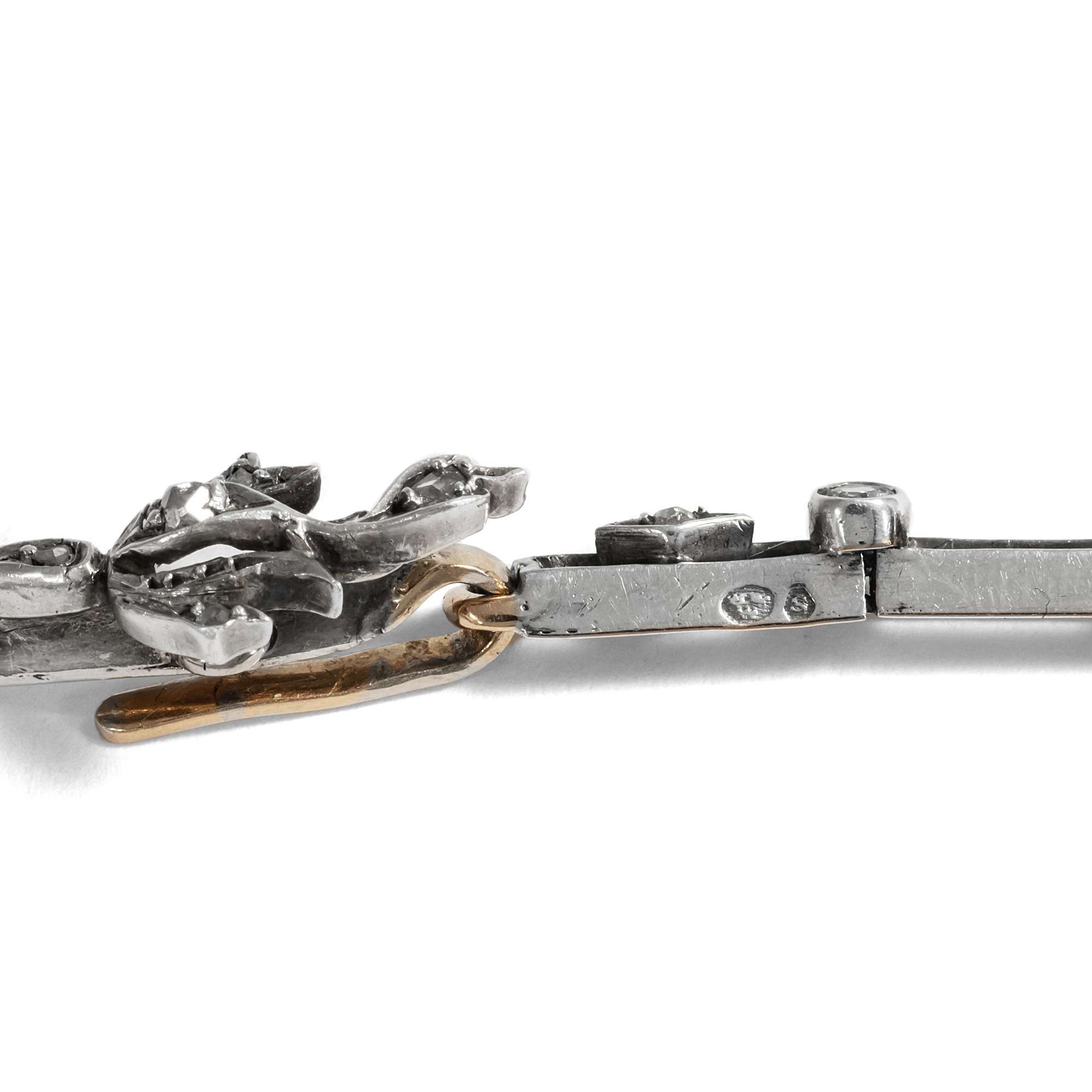 619705-hofer-antikschmuck-Wandelbares-antikes-Diadem-mit-Diamanten-in-Silber-um-1880-Im-Rosenhag_15