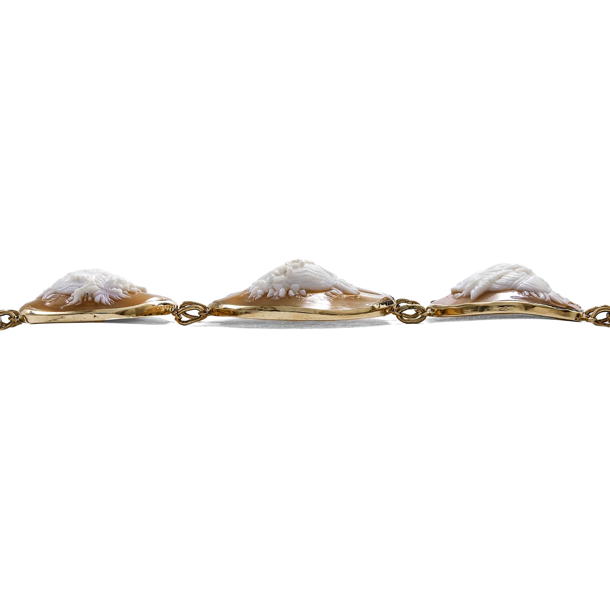 620115-hofer-antikschmuck-Viktorianisches-Armband-mit-sieben-Kameen-in-Gold-um-1860-Goettliche-Begleiterinnen_3