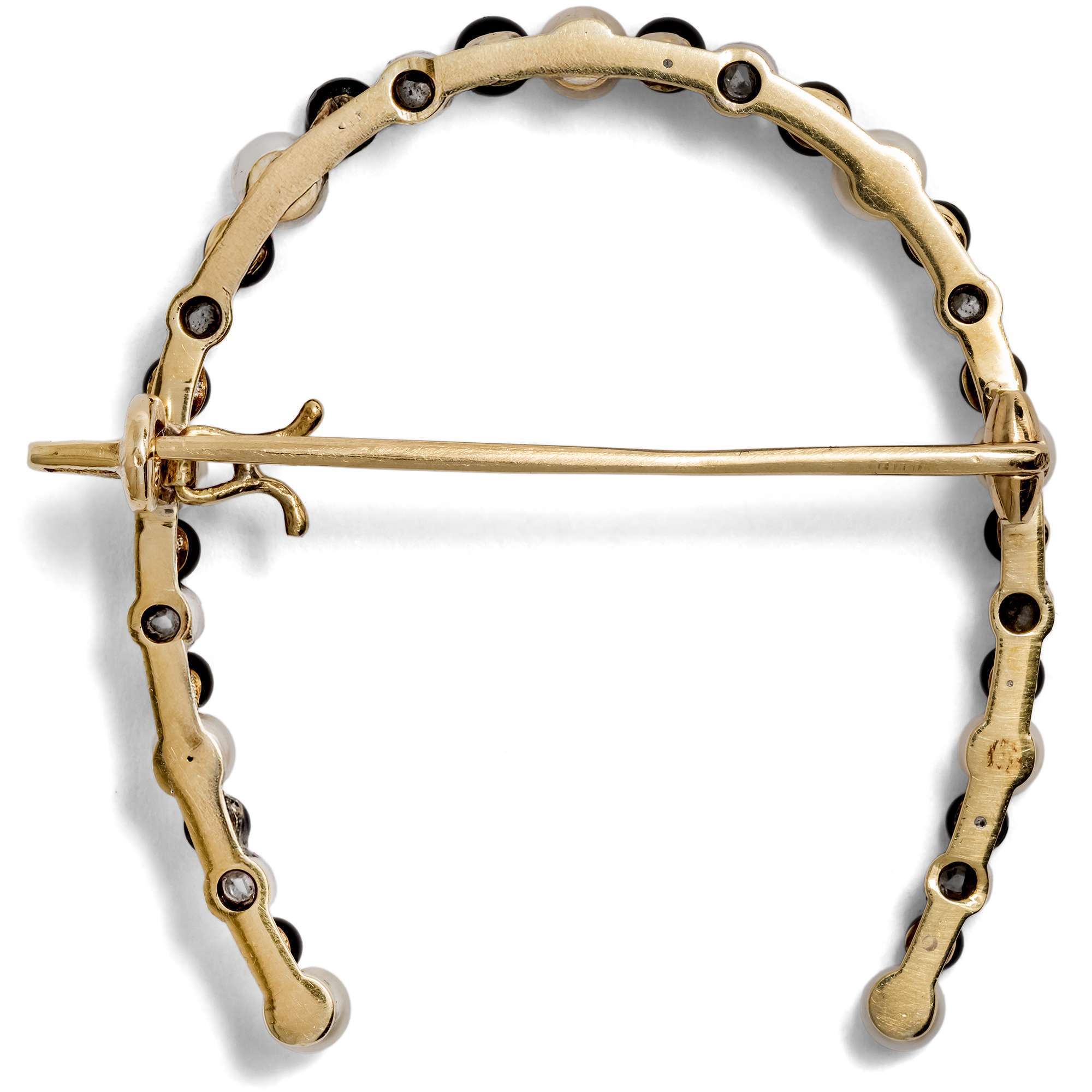 622730-hofer-antikschmuck-Antike-Hufeisen-Brosche-mit-Perlen-und-Diamanten-in-Gold-und-Platin-um-1910-Glaub-an-das-Glueck-_4