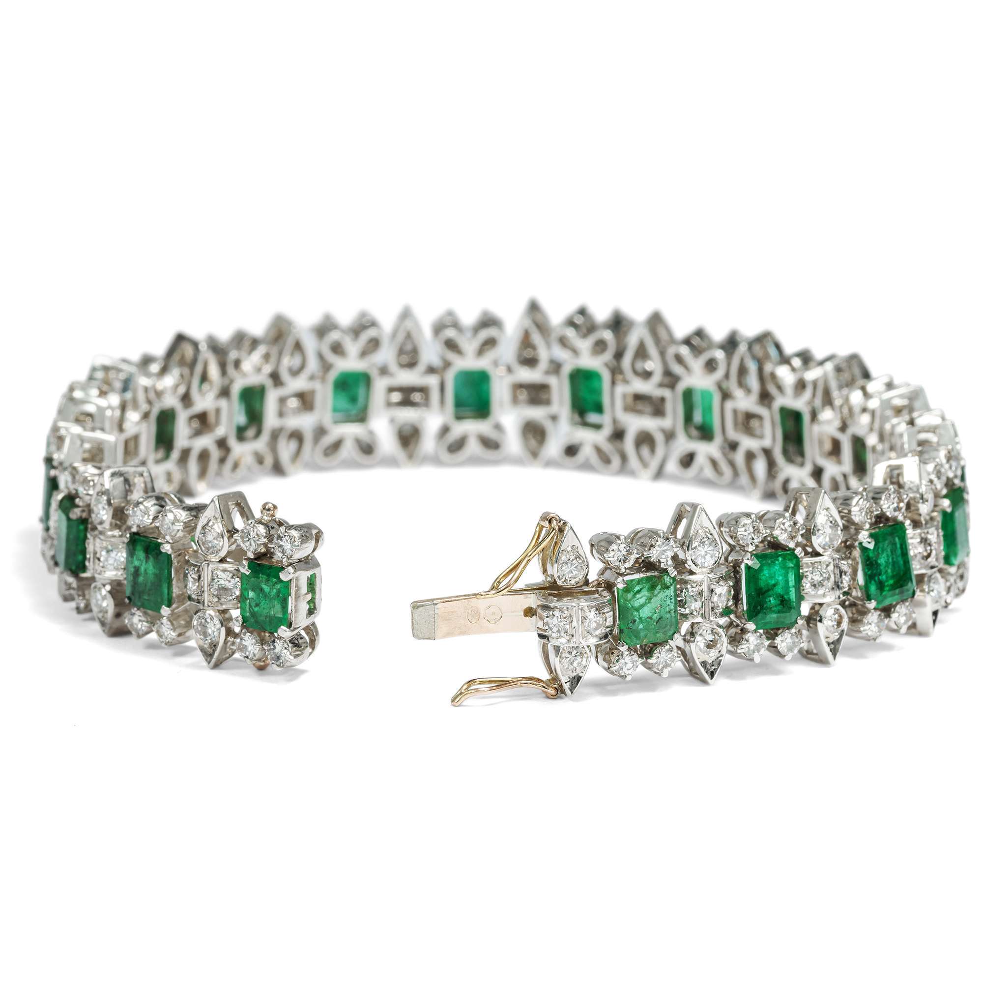 623293-hofer-antikschmuck-Glamouroeses-vintage-Armband-mit-Smaragd-und-6-48-ct-Diamanten-um-1965-Das-schoenste-Gruen_3