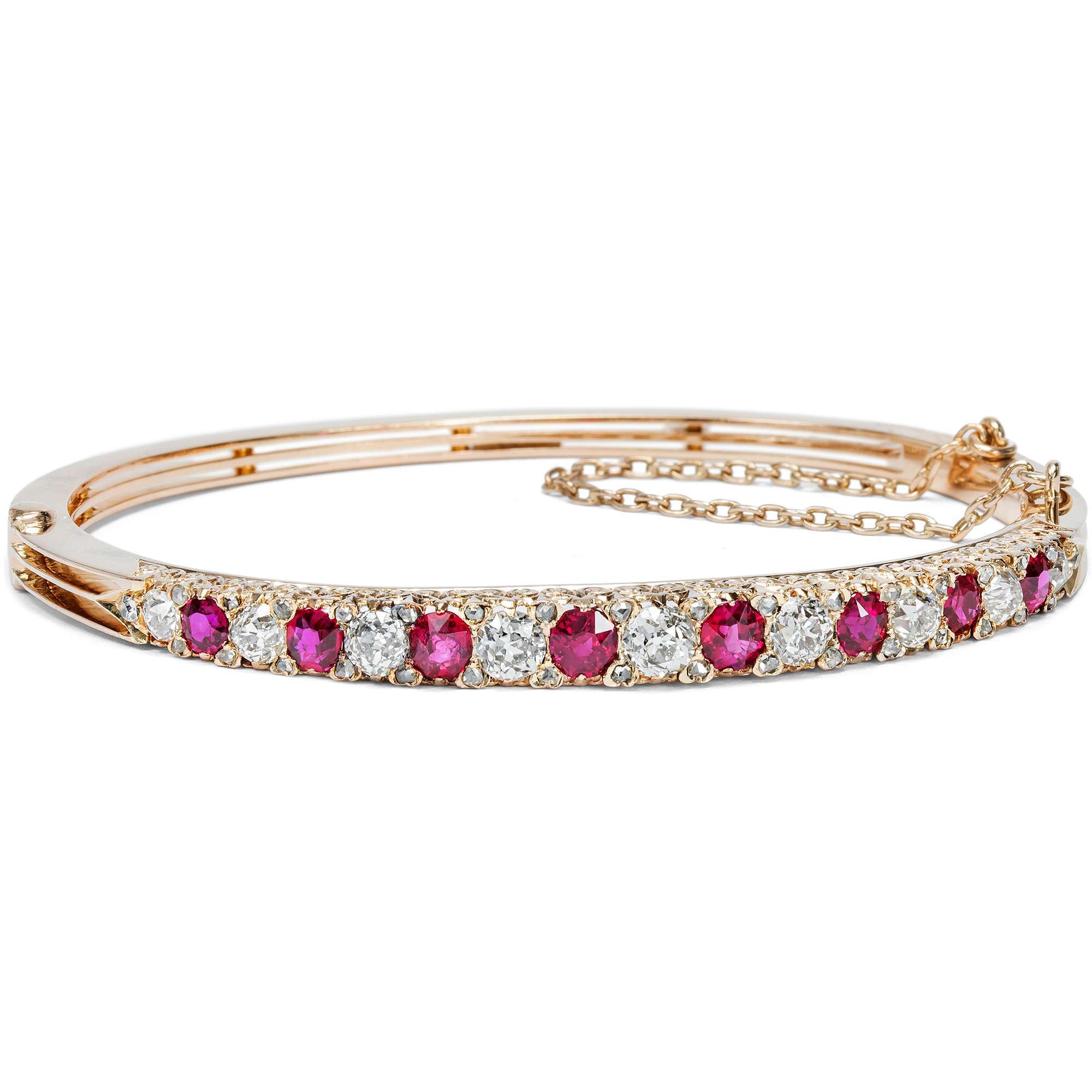 624599-hofer-antikschmuck-Antiker-Armreif-mit-Rubinen-und-Diamanten-in-roetlichem-Gold-um-1895-Der-Abend-naht
