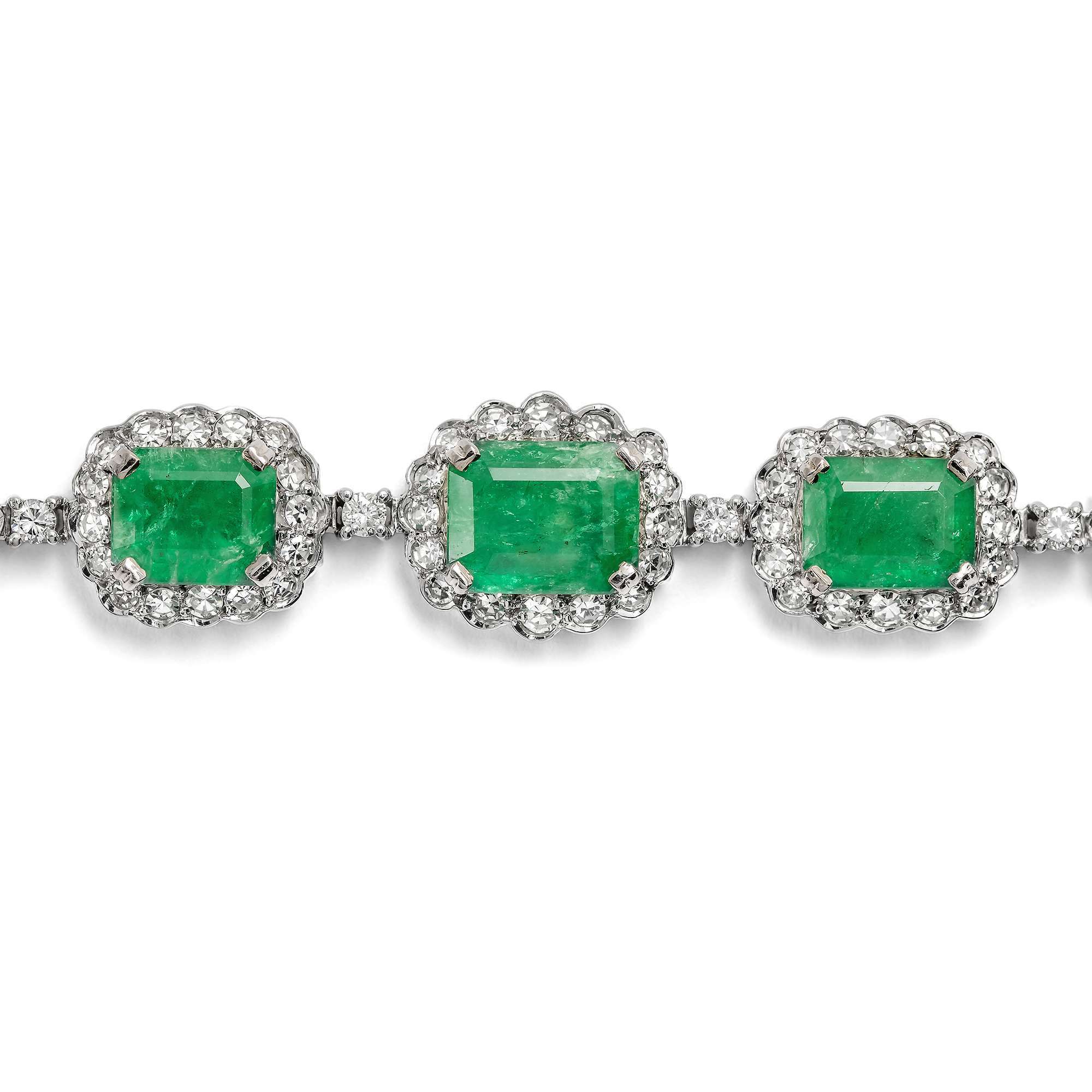 624758-hofer-antikschmuck-Luxurioeses-vintage-Armband-mit-Smaragden-und-Diamanten-in-Weissgold-um-1965-ueppiges-Gruen_6