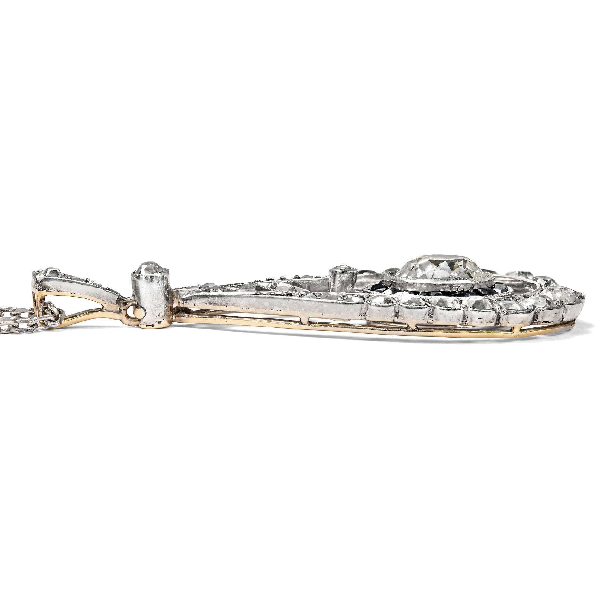 624997-hofer-antikschmuck-Kostbarer-Anhaenger-mit-Diamanten-im-Garland-Style-um-1910-Vom-Gestern-ins-Heute_1