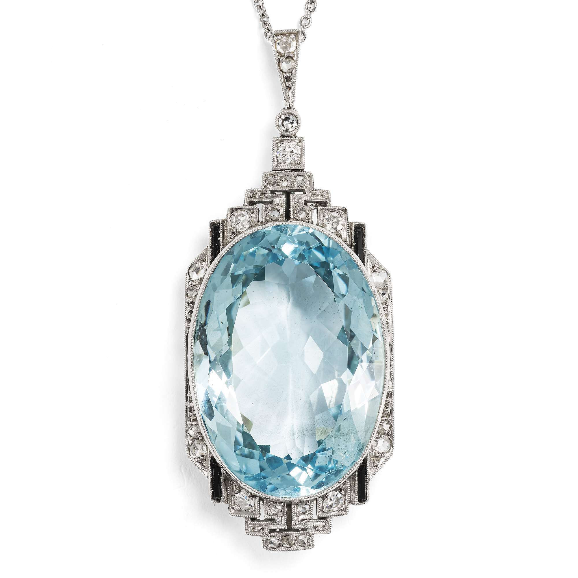 625914-hofer-antikschmuck-Avantgardistischer-Anhaenger-mit-Aquamarin-und-Onyx-an-Platinkette-um-1925-Im-Zeichen-der-Moderne