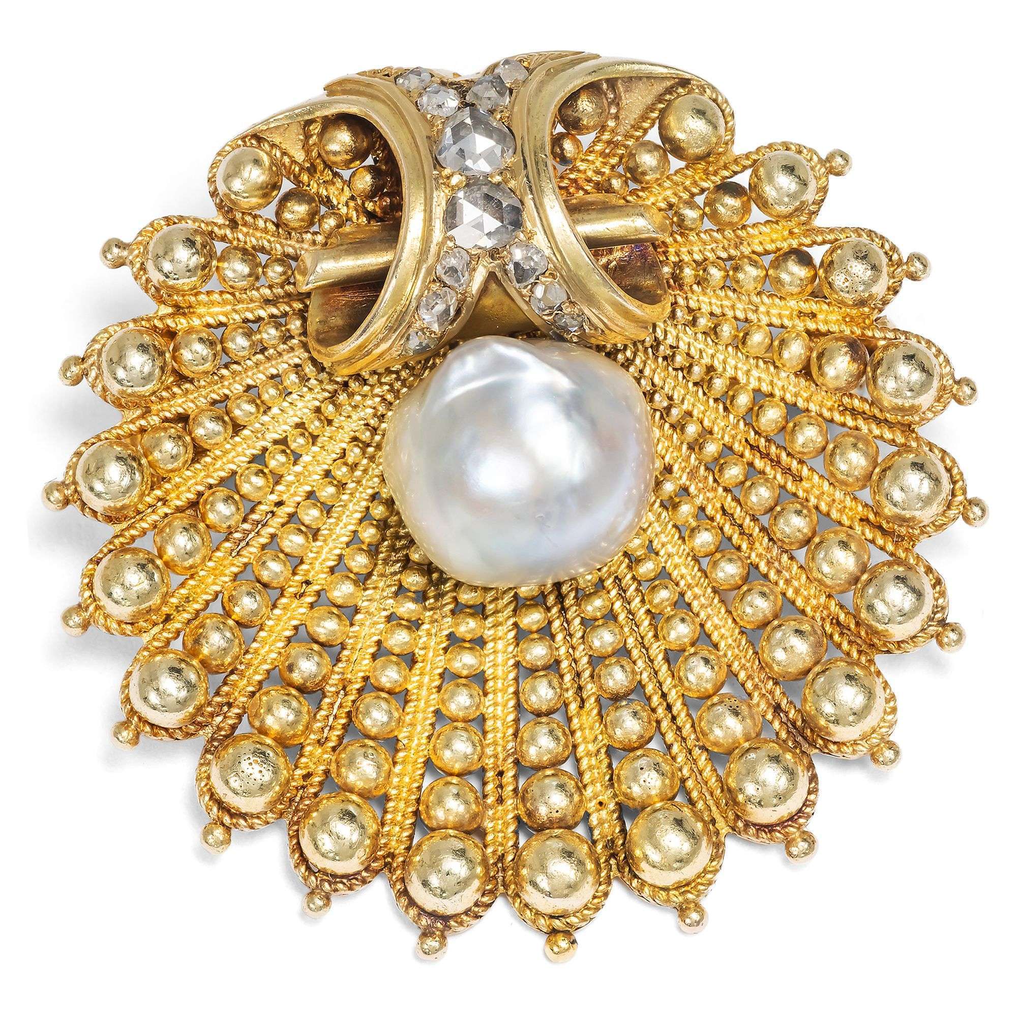 626036-hofer-antikschmuck-Antike-Brosche-in-Muschelform-mit-Diamanten-und-Perle-Wien-um-1880-Botin-der-Venus
