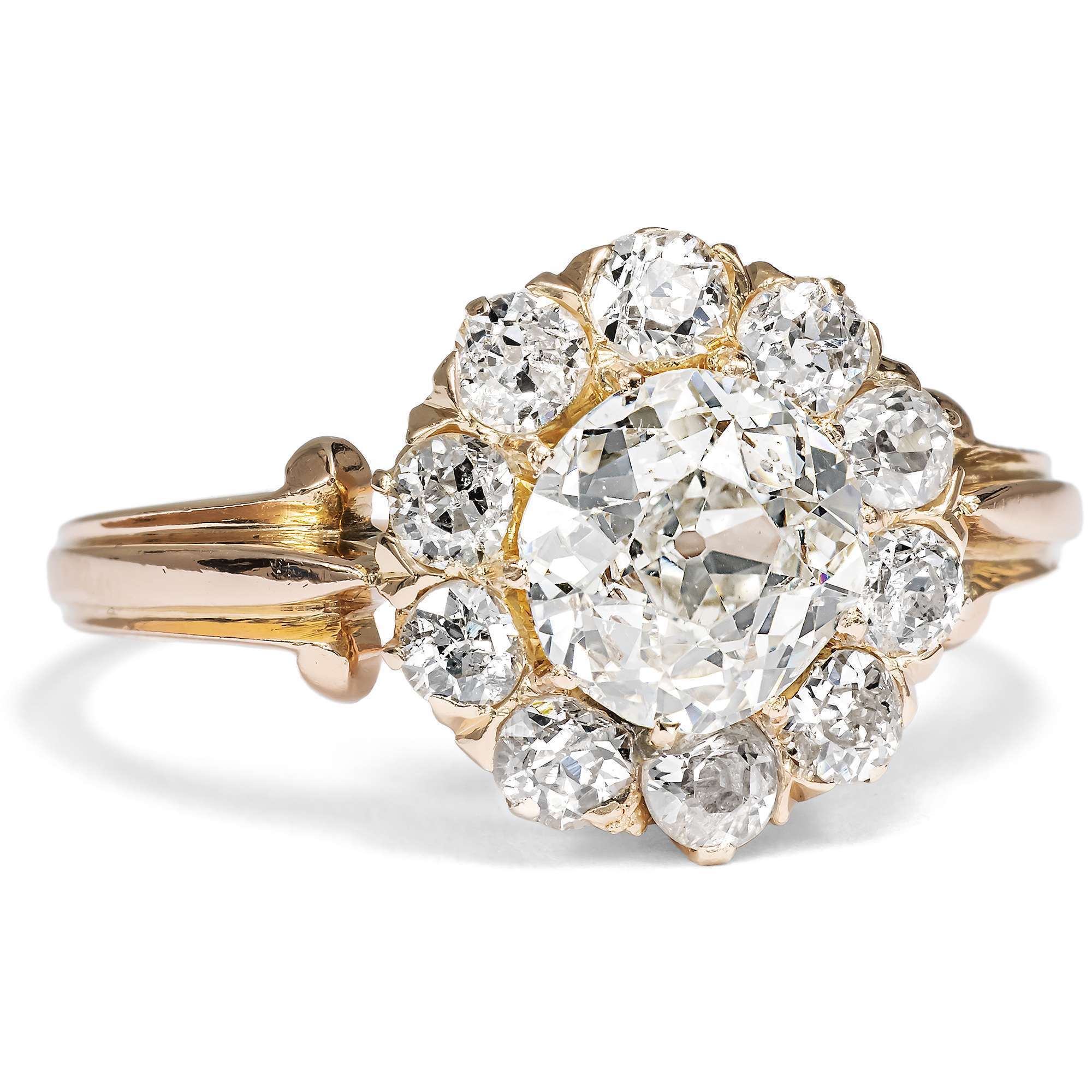 626167-hofer-antikschmuck-Kostbarer-Entourage-Ring-mit-Diamanten-im-Altschliff-in-Rosegold-um-1890-Bluete-aus-Licht