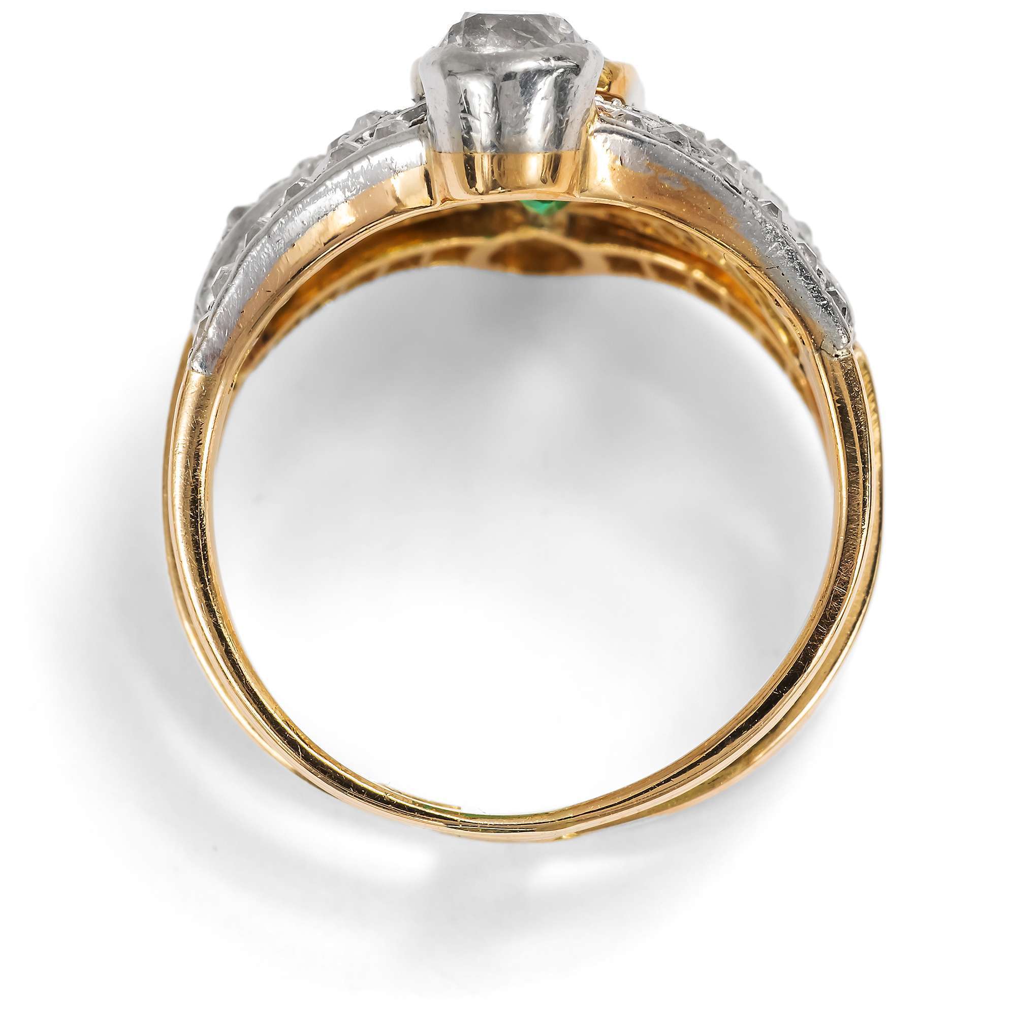 626411-hofer-antikschmuck-Prachtvoller-Ring-mit-kolumbianischem-Smaragd-und-Diamanten-um-1905-The-Picture-of-Dorian-Gray