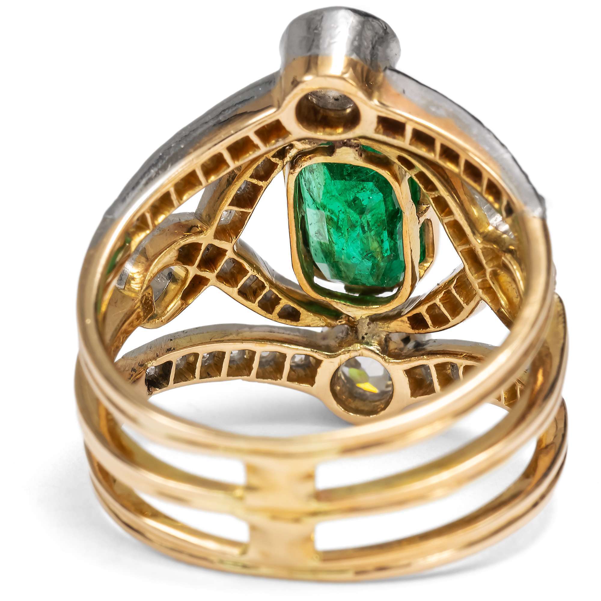 626411-hofer-antikschmuck-Prachtvoller-Ring-mit-kolumbianischem-Smaragd-und-Diamanten-um-1905-The-Picture-of-Dorian-Gray_4