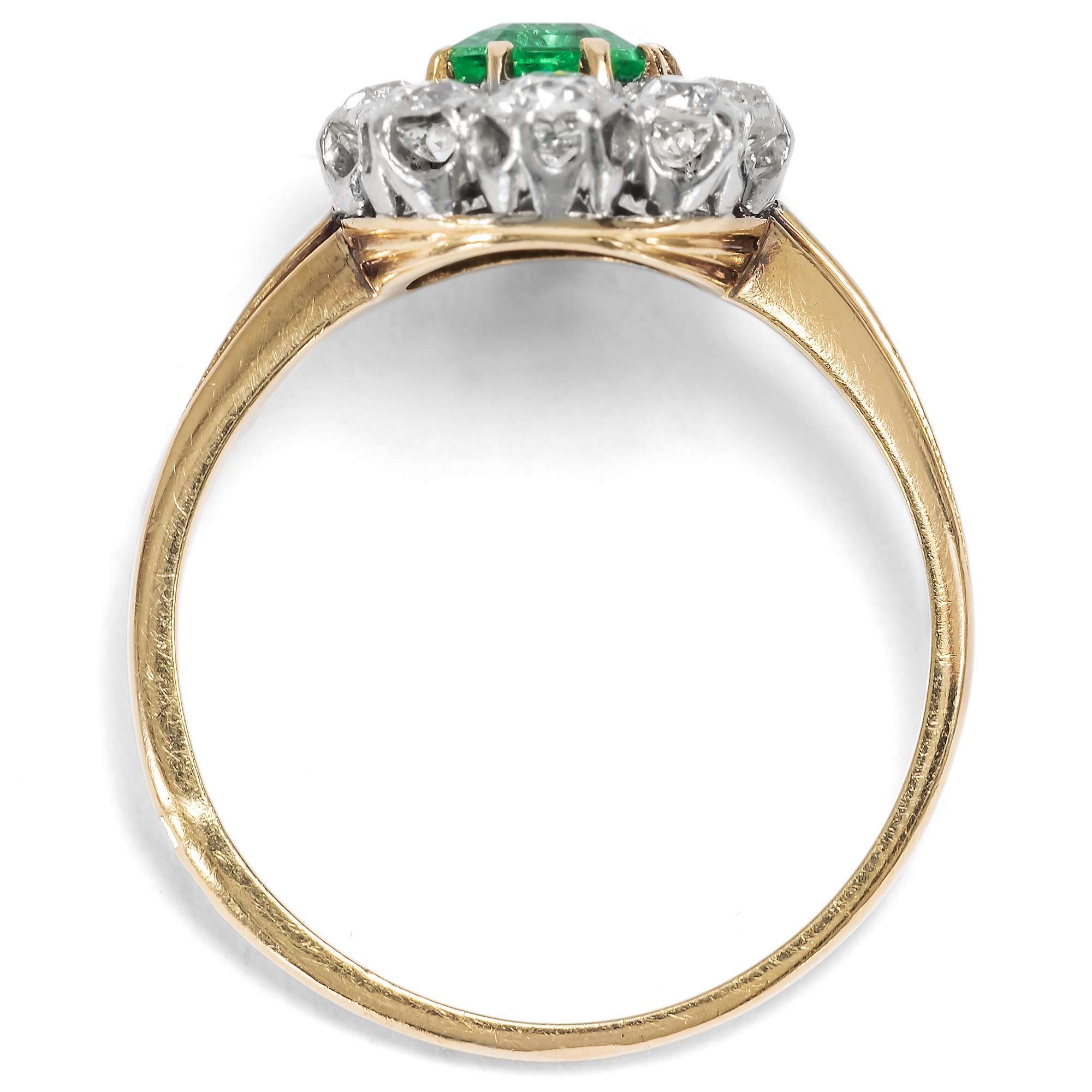 626446-hofer-antikschmuck-Antiker-Ring-der-Belle-epoque-mit-Smaragd-und-Diamanten-im-Altschiff-um-1910-und-spaeter-Von-Sambia-nach-Paris-_4