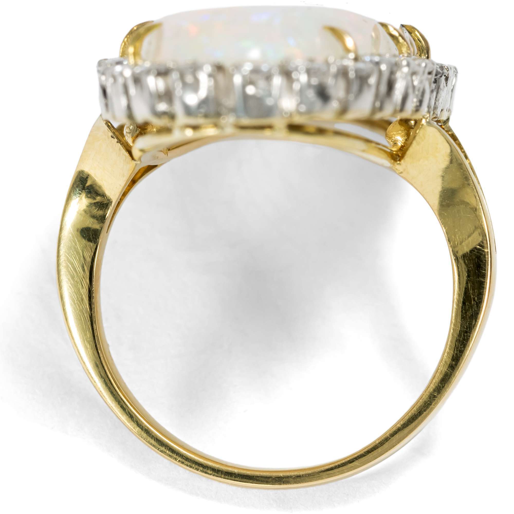 626506-hofer-antikschmuck-Eindrucksvoller-vintage-Ring-mit-Opal-und-Diamanten-in-Gold-und-Silber-um-1980-Im-Gegenlicht_5