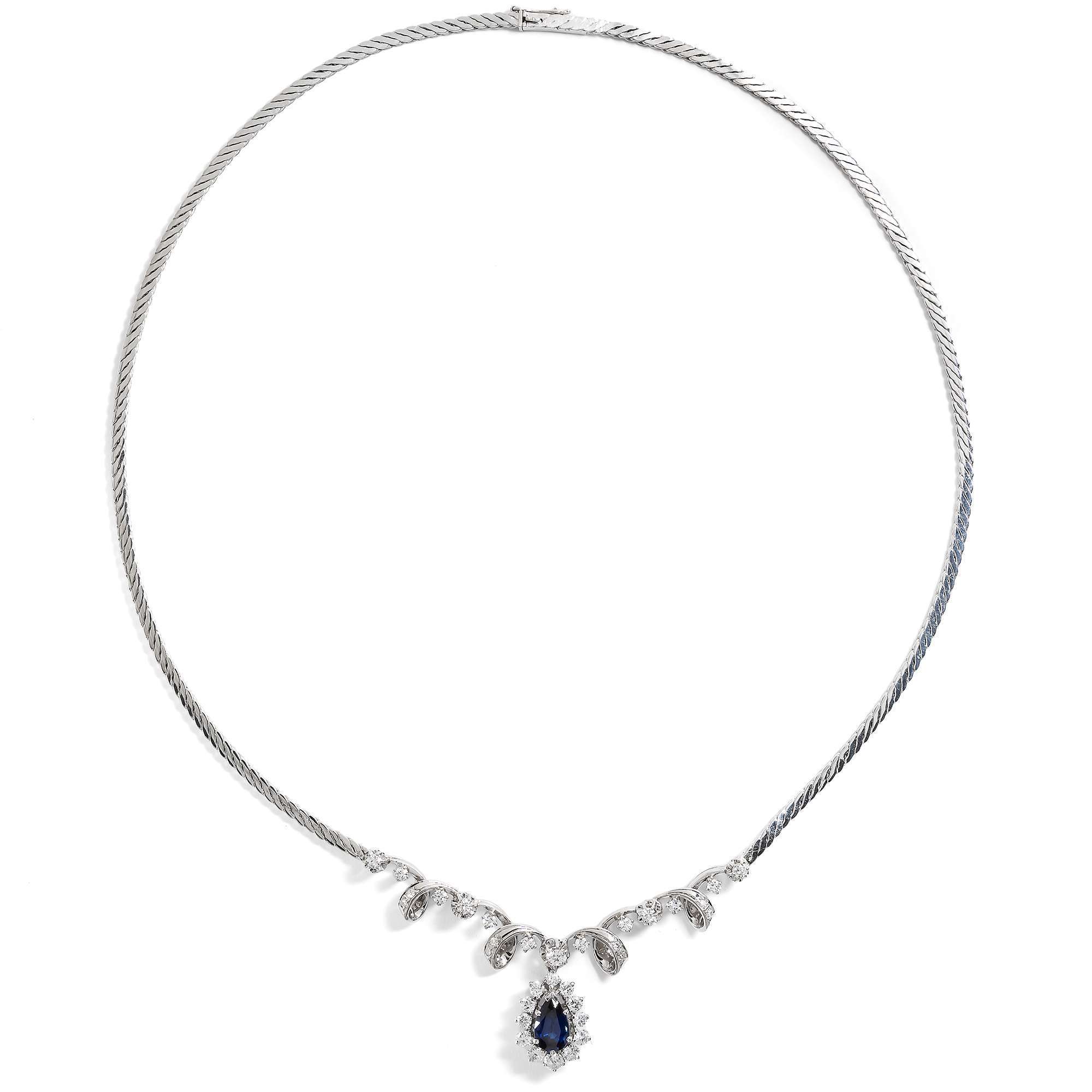 626544-hofer-antikschmuck-Hochwertiges-Collier-aus-Weissgold-blauem-Saphir-und-1-35-ct-Brillanten-Deutschland-um-1975-Mitternacht-trifft-Morgentau_3