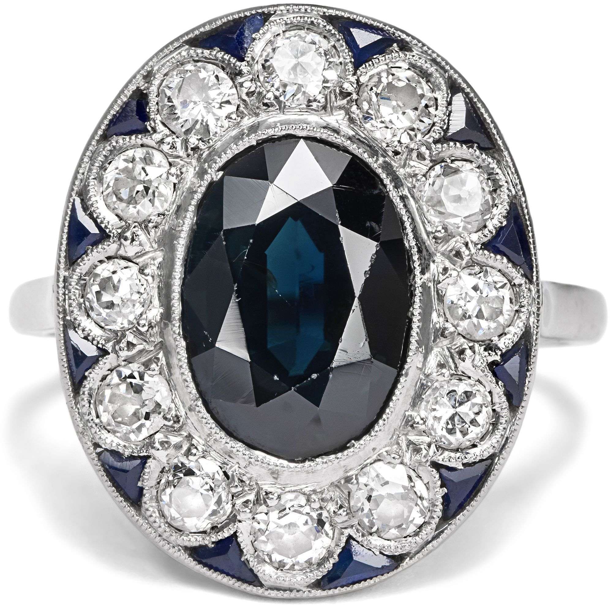 627155-hofer-antikschmuck-Erstklassiger-Ring-aus-Weissgold-und-Platin-mit-Saphiren-und-Diamanten-Paris-um-1925-Form-follows-Funkeln_4
